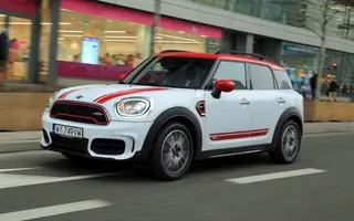 Mini Countryman JCW – bardzo sportowa wersja