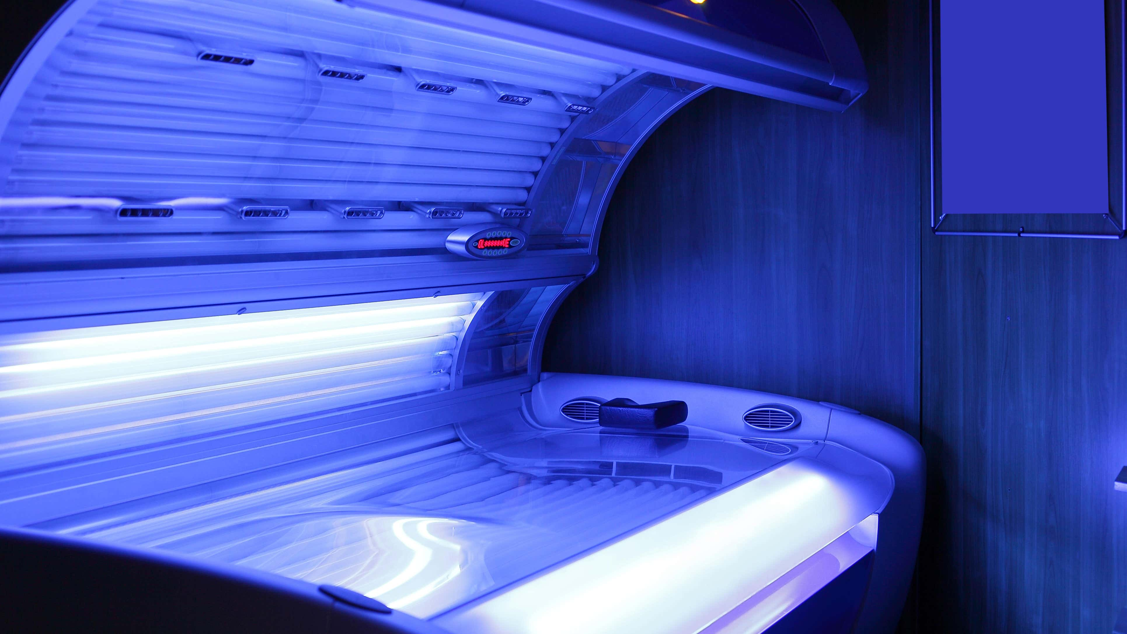 Five sunbed firms banned over "safe tanning" lies - UV is 3rd biggest cancer cause