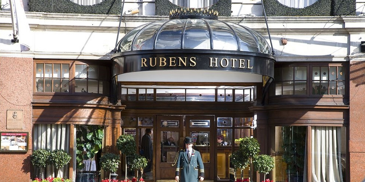 Rubens at the Palace & Hotel 41