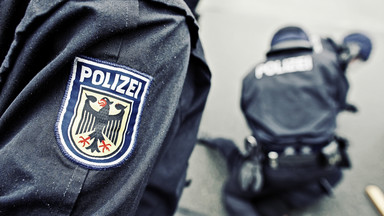 Polak zgłosił się w Niemczech na policję. Uwagę zwróciła jego smycz