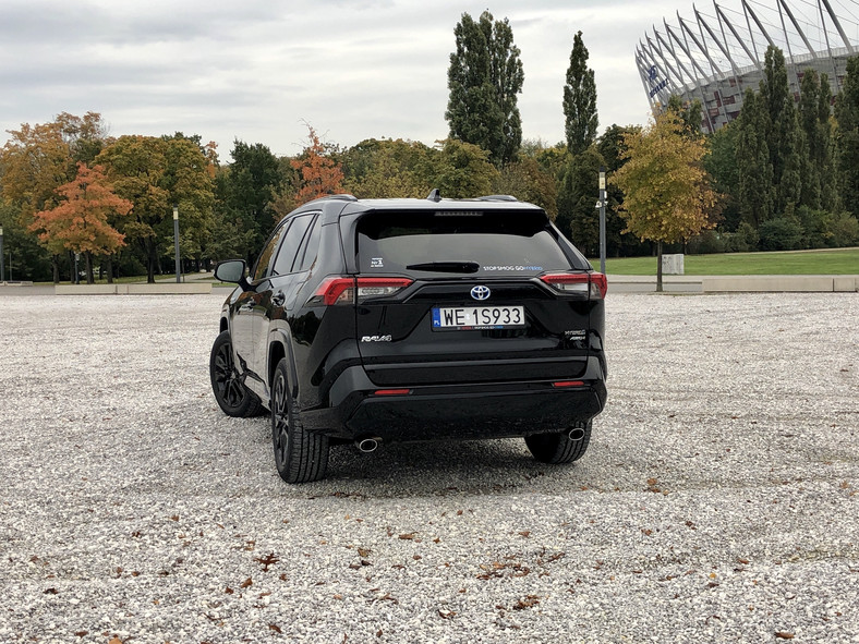 Toyota RAV4 2.5 Hybrid AWD Black Edition by JBL