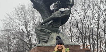 Dzisiaj finał Konkursu Chopinowskiego. Monika Olejnik zapozowała przed pomnikiem Chopina i wbiła szpilę Morawieckiemu