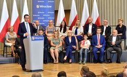 Premier: 80 proc. mediów jest w rękach naszych przeciwników politycznych, którzy wściekle atakują rząd