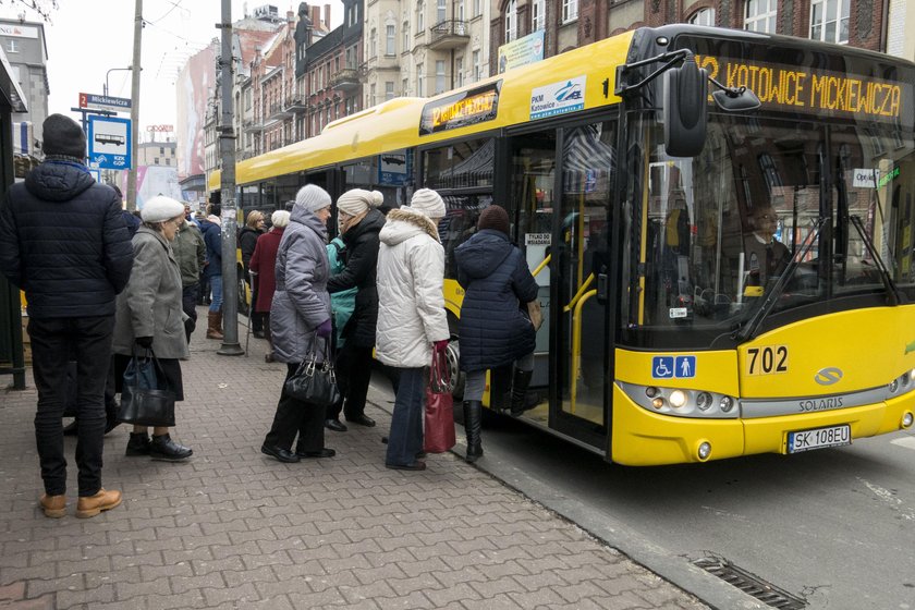 Ścisk na przestanku przy Mickiewicza