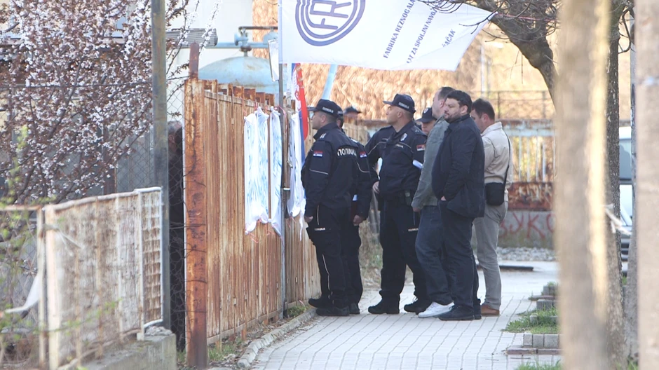 Izvršitelji pred kapijom FRA