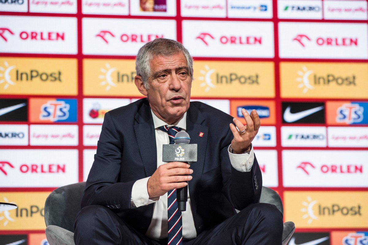 January 24, 2023, Warsaw, Mazowieckie, Poland: Fernando Santos speaks during the press conference at the PGE National Stadium. The Polish Football Association (PZPN) has officially named Fernando Santos as the new manager of Poland's national team. The 68 years Old Portuguese coach got unveiled as the new manager by Cezary Kulesza - president of the Polish FA - at a press conference held at the PGE National Stadium in Warsaw. (Credit Image: © Attila Husejnow/SOPA Images via ZUMA Press Wire)(Credit ALL Usage: FOT. ZUMA/NEWSPIX.PL POLAND ONLY !!! --- Newspix.pl *** Local Caption *** www.newspix.pl mail us: info@newspix.pl call us: 0048 022 23 22 222 --- Polish Picture Agency by Ringier Axel Springer Poland
