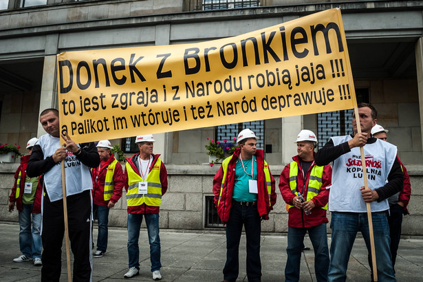 Rozłam wśród protestujących. Jedna organizacja chce rozmów z rządem