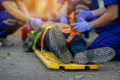 Szabadnapos mentős mentette meg egy motoros életét