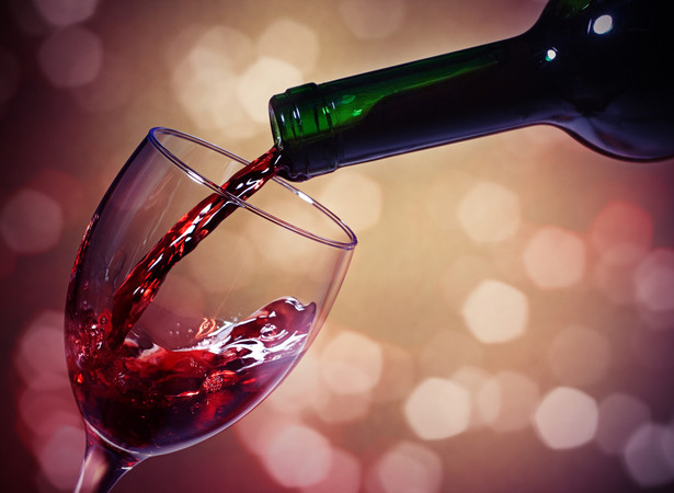 8 proc. rynku napojów alkoholowych w Polsce stanowią wino i miody pitne