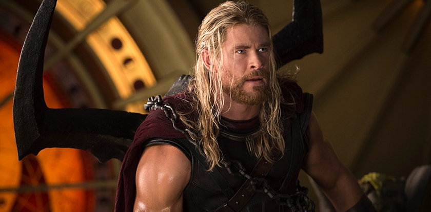 „Thor: Ragnarok”. Wycieczka na ciekawą planetę. Tam się toczy bój o przyszłość światów