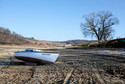 Rekordowo niski stan wody w Zalewie Solińskim