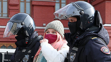 Młodzi Rosjanie czują odpowiedzialność za atak Moskwy na Ukrainę, ale nie chcą brać na siebie winy