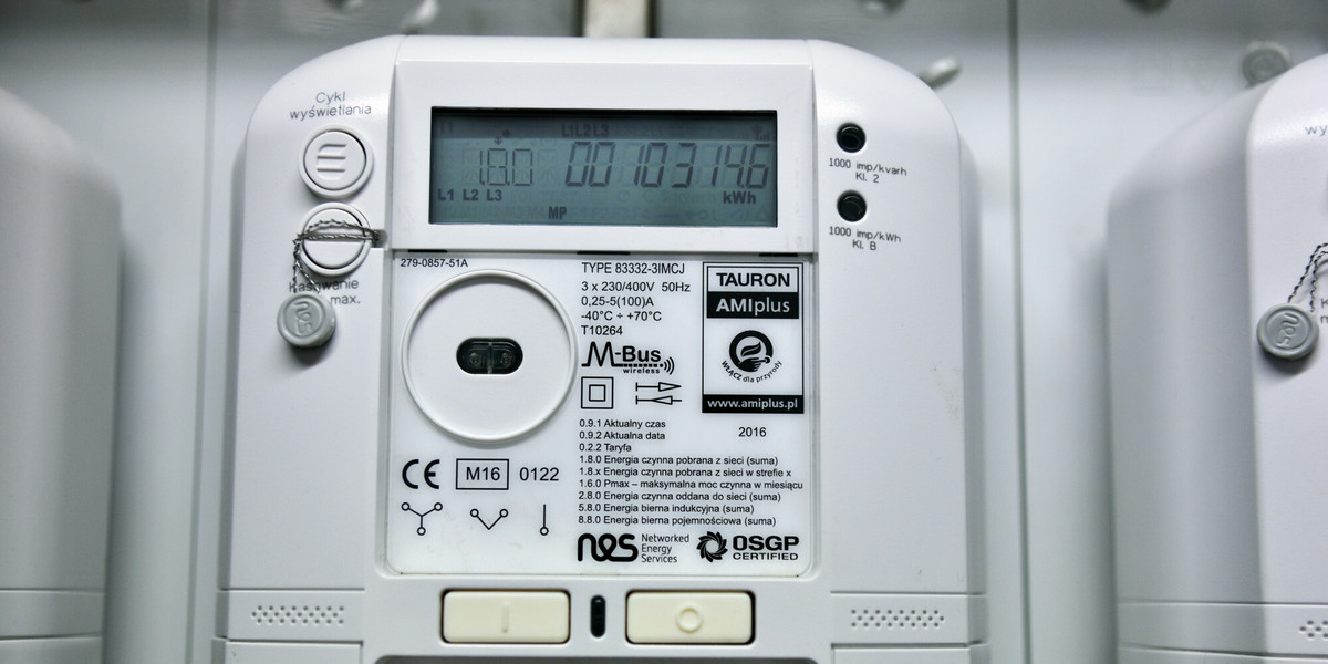 Operatorzy systemu dystrybucji energii mogą dostać dotacje na wymianę liczników prądu.