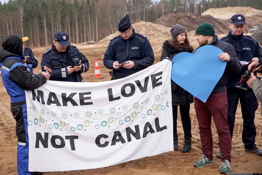 Nagi protest na Mierzei Wiślanej