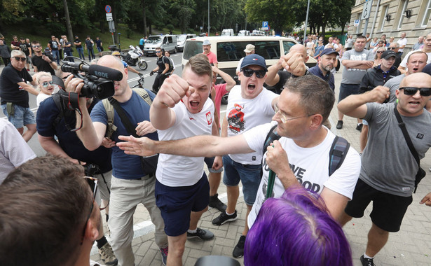 Neumann o zajściach na Marszu Równości: Rząd traktuje tych bandytów jako swoje narzędzie