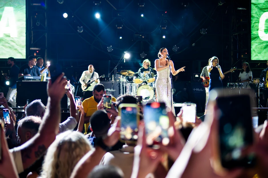 Ceca zapalila Crnu Goru