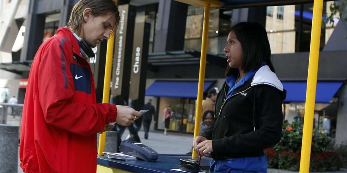 Ebi Smolarek zwiedza Chicago. Inni reprezentacji Polski robią w tym czasie zakupy