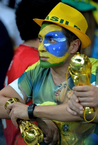 Żałoba i czarna rozpacz w Brazylii. Euforia Niemców