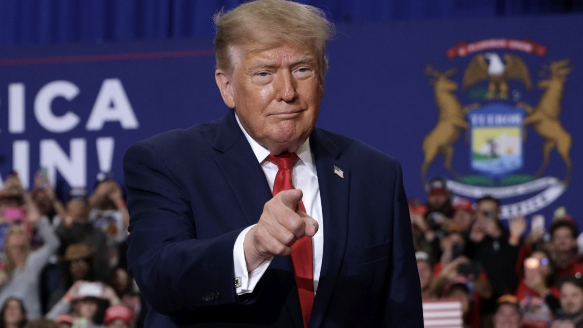 Donald Trump anunță că interzice termenul de „inteligență artificială”: cuvântul cu care vrea să-l înlocuiască obligatoriu 