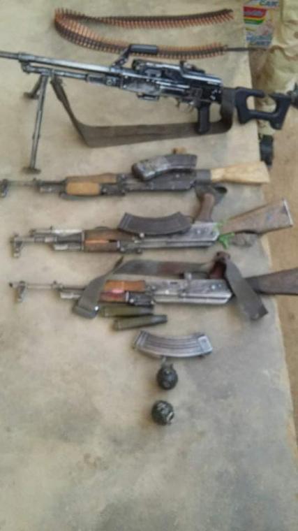 Arms recovered from bandits [Facebook/HQ Nigerian Army] 