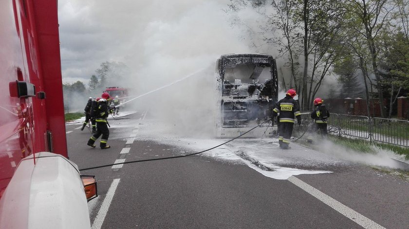 Na trasie Lublin-Zamość kompletnie spłonął autokar wycieczkowy