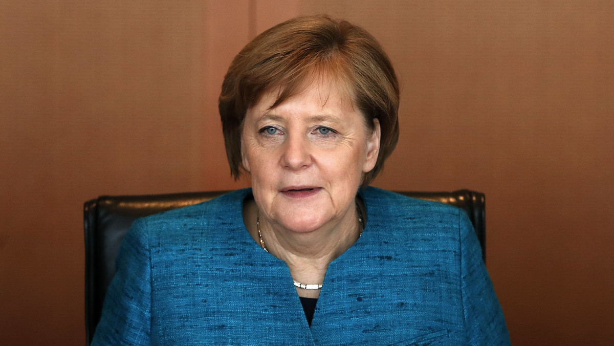 Kanclerz Niemiec Angela Merkel w wywiadzie dla gazet z grupy medialnej Funke wytknęła niektórym niemieckim krajom związkowym błędy i zaniedbania w walce z terroryzmem. Oświadczyła, że Niemcy nigdy nie pogodzą się z terroryzmem.