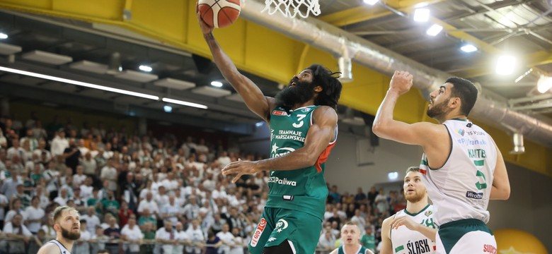 W czwartym meczu finału prowadzenie zmieniało się aż 13 razy. Śląsk o krok od tytułu