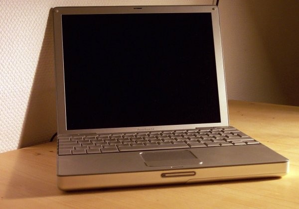 Aluminum Powerbook G4 - 2003. Fot. Wikimedia/Grm wnr