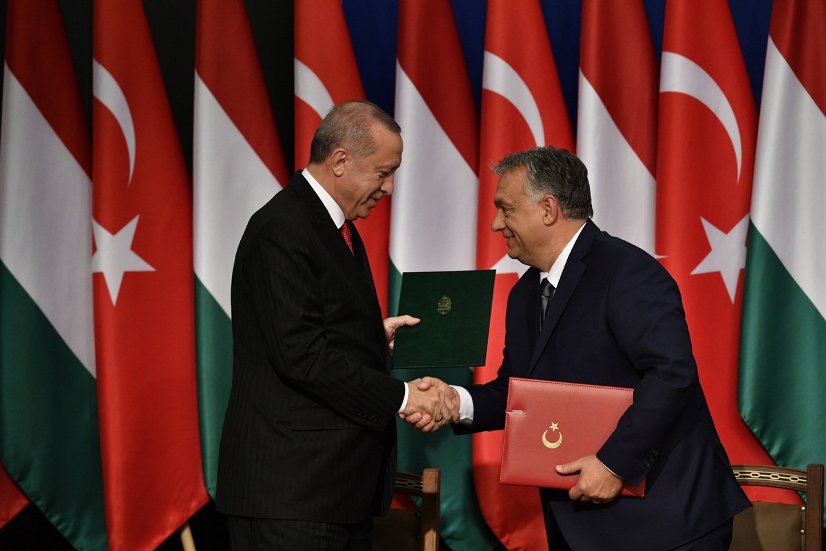 Prezydent Turcji Recep Tayyip Erdoğan i premier Węgier Viktor Orbán