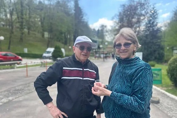 SKRIVENO ČUDO U SRCU ŠUMADIJE Ovaj par je magnetno polje iz naše banje privuklo sa razdaljine od 2.000 kilometara