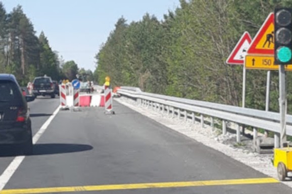 OD SUTRA, TAČNO U 8 Menja se režim saobraćaja na više od mesec dana kod OVOG grada u Srbiji: Vozači, oprez!