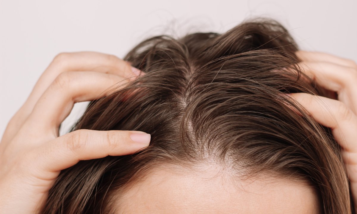 Szampon leczniczy na przetłuszczające się włosy - przedłuża świeżość choćby o trzy dni!