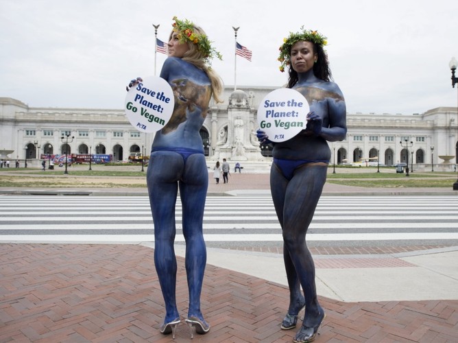 Ashley Byrne i Leandria Campbell