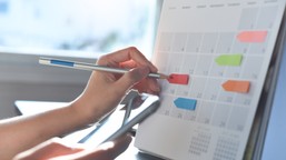 jak z 26 dni urlopu zrobić aż 62 dni wolnego w 2026 roku? w tych terminach warto wziąć wolne, aby móc cieszyć się dłuższym odpoczynkiem