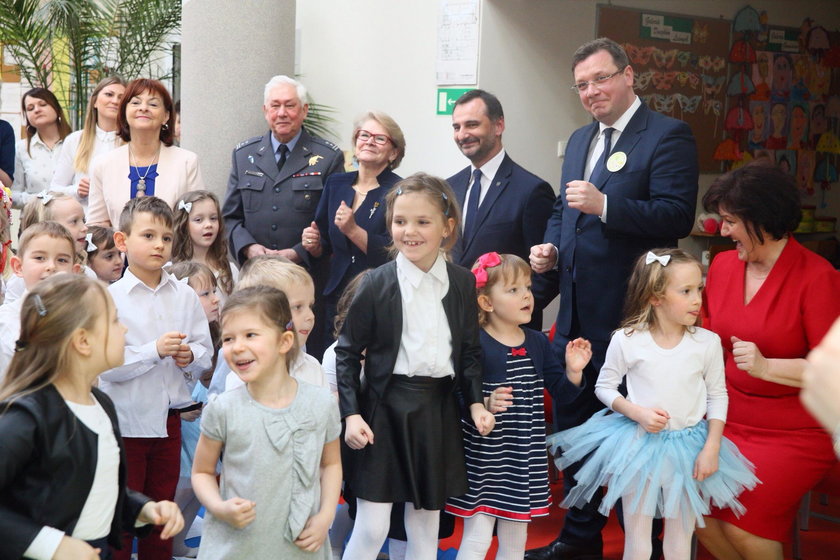 Minister Michał Wójcik odwiedził przedszkolaków