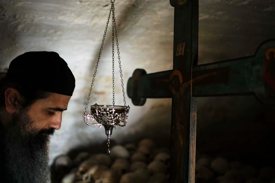 Otac Serafim došao u Grčku da studira teologiju, pa se zamonašio