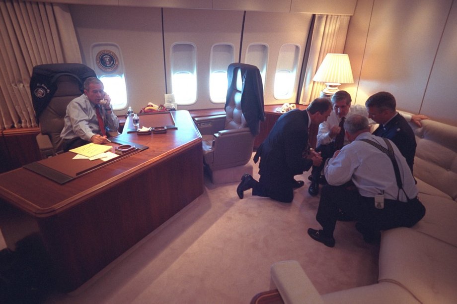 Narada w biurze prezydenta na pokładzie Air Force One.