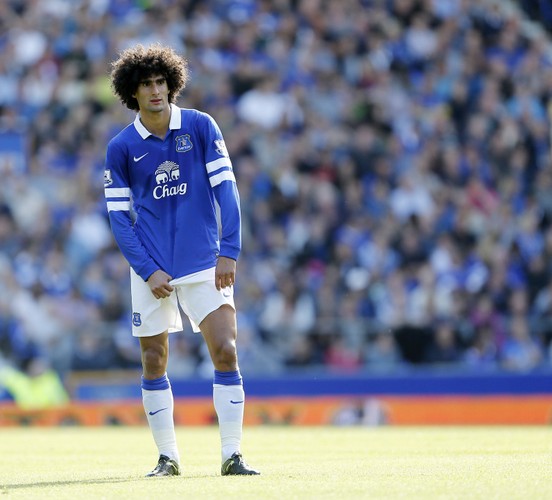 <b>Marouane Fellaini</b>
<br>
<br><b>Ofensywny Pomocnik</b>
<br><b>32 500 000 euro<b/>
<br><b>Everton (Anglia) -> Manchester United (Anglia)</b>