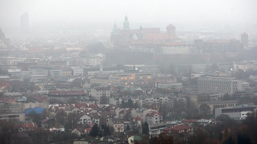 Alarm w Krakowie. Najwyższy stopień zagrożenia smogiem