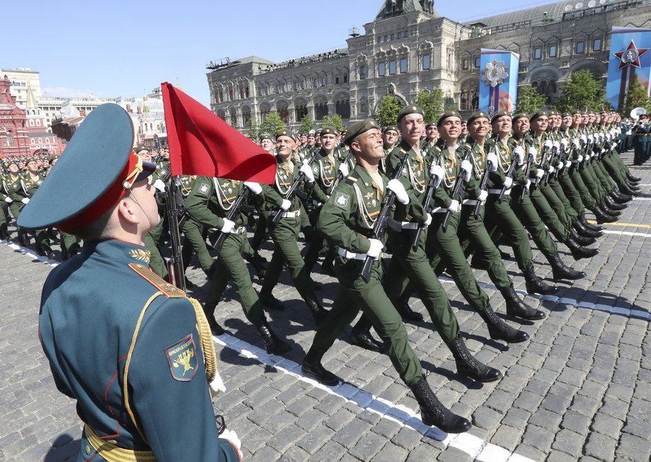 Russian servicemen take part in the Victory Day parade, marking the 71st anniversary of the victory over Nazi Germany in World War Two, at Red Square in Moscow, Russia, May 9, 2016.