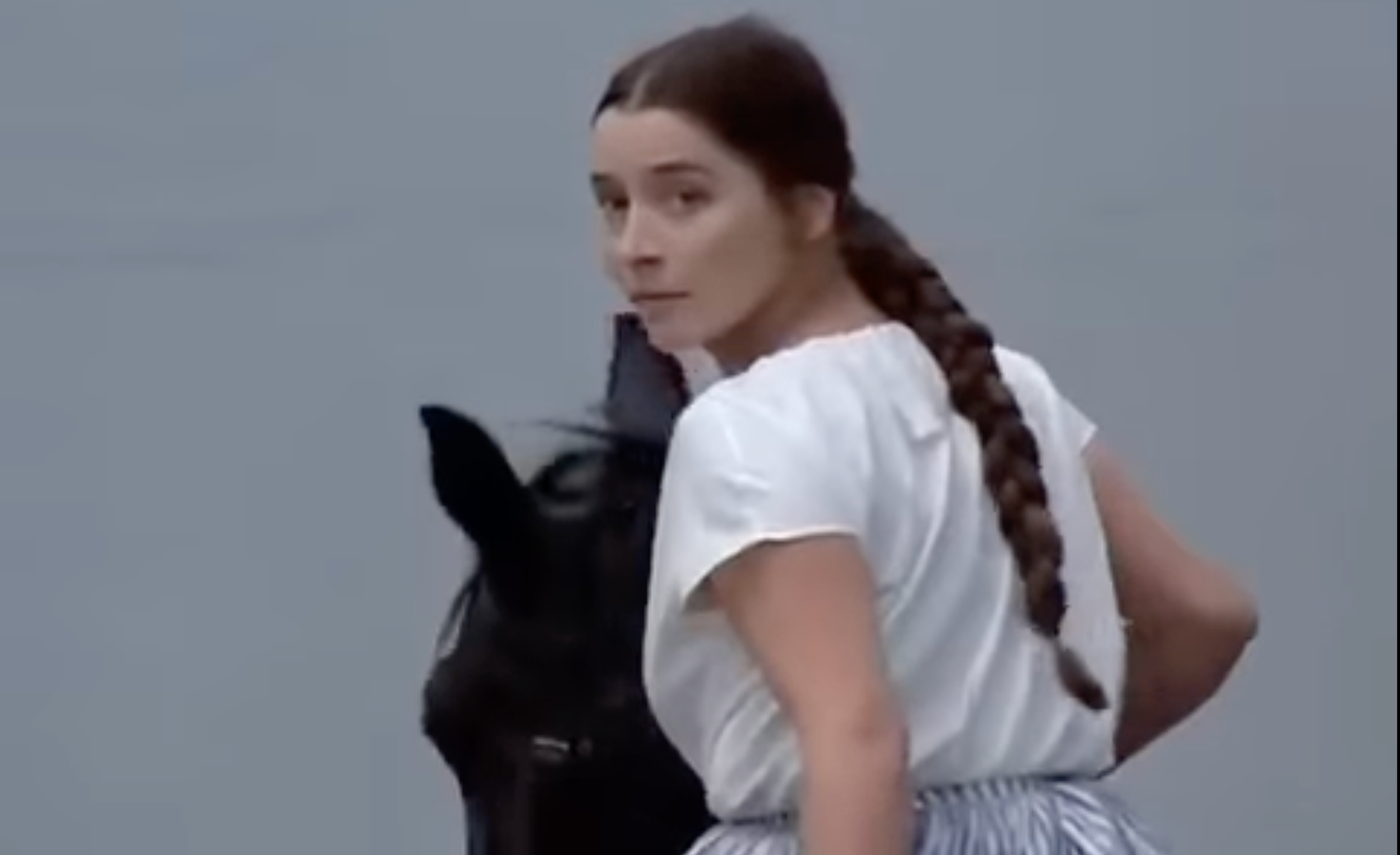 Česká herečka Libuše Geprtová vo filme Babička.