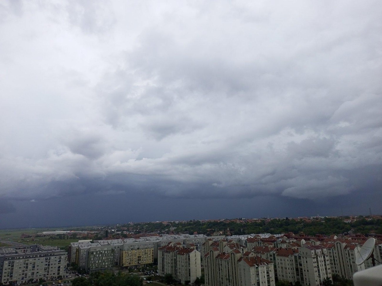 Ovaj deo Srbije na udaru nevremena, a evo kada padavine stižu do Beograda