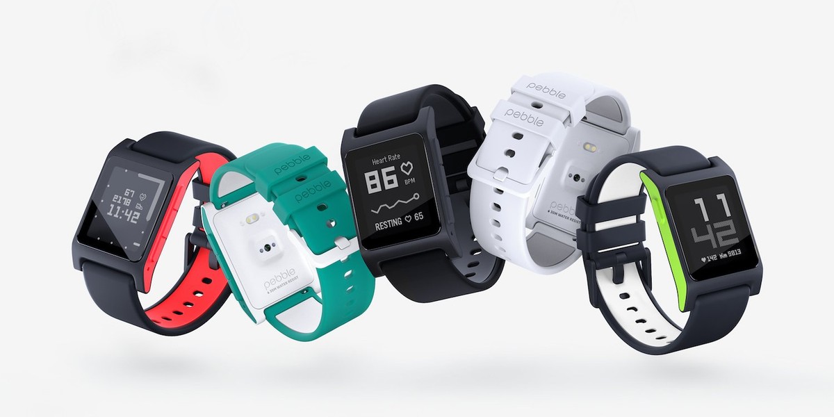 Pebble prawdopodobnie nie wyprodukuje już nowego inteligentnego zegarka pod swoją marką - firmę zamierza przejąc Fitbit