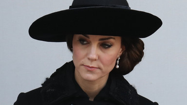 Księżna Kate Middleton w kreacji księżnej Diany. Wygląda lepiej?