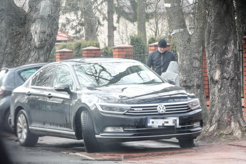 Dyrektor GDDKiA Tomasz Żuchowski w służbowym aucie