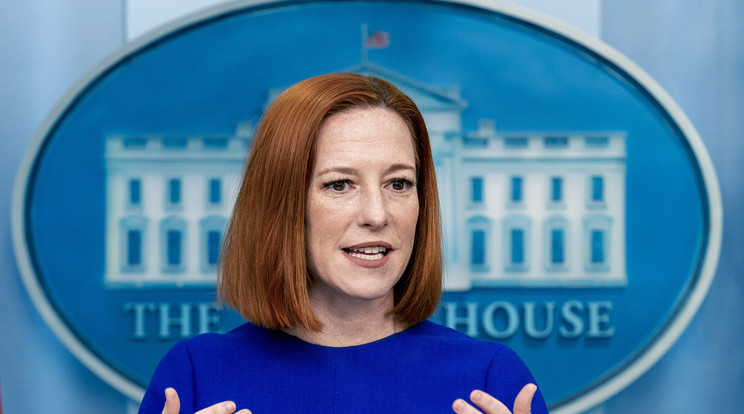 Jen Psaki, a Fehér Ház szóvivője sajtótájékoztatót tart a washingtoni Fehér Ház James Brady sajtószobájában 2022. január 27-én / Fotó: MTI/AP/Andrew Harnik