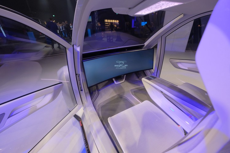 Na zakończenie konferencji Europejska Agencja Bezpieczeństwa Lotniczego opublikuje projekty wniosków regulujących loty i operatorów.