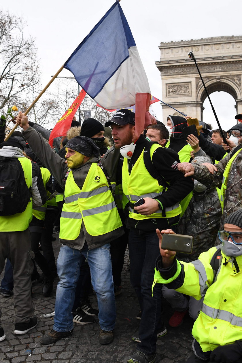 Zamieszki we Francji. Aresztowania na masową skalę!