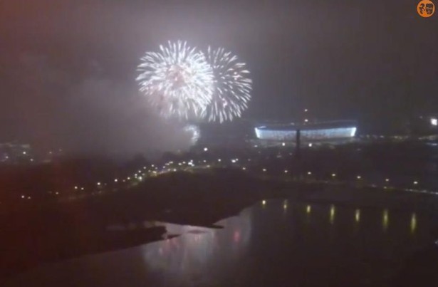 Stołeczne fajerwerki z lotu ptaka. WIDEO nakręcone z drona