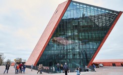 'Niedopuszczalna, wręcz barbarzyńska ingerencja '. Apel naukowców ws. zmian na wystawie MIIWŚ w Gdańsku